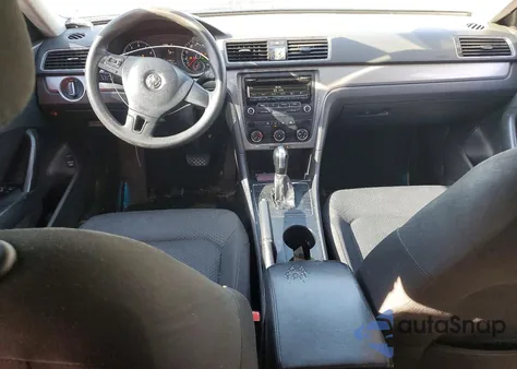 2013 Volkswagen Passat z USA, uszkodzony, nr VIN 1VWAP7A31DC093291